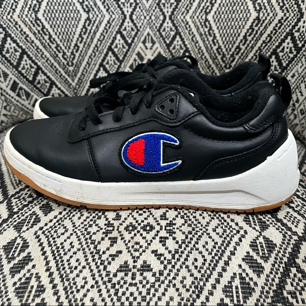 Boys champion shoes size 4.5